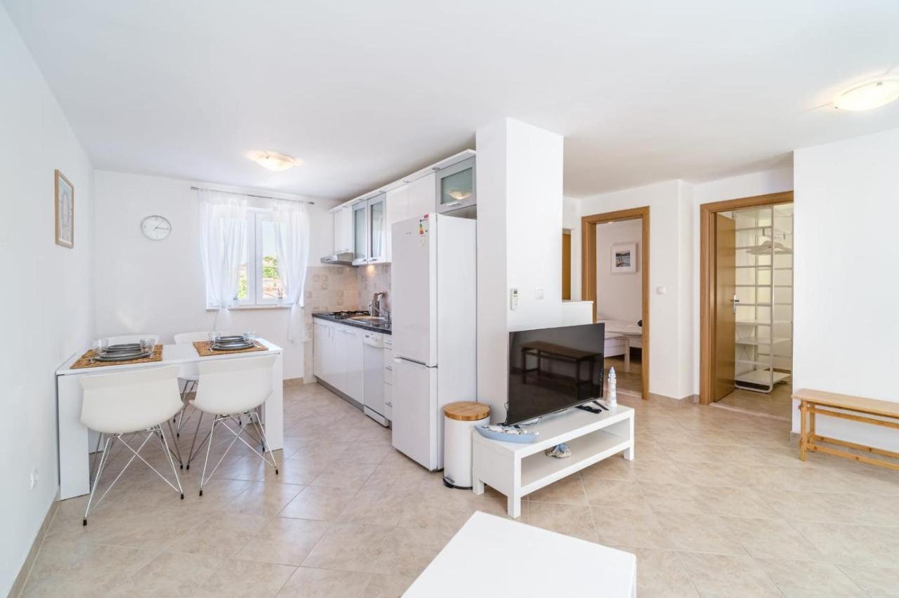 Apartmani P&S Supetar Kültér fotó